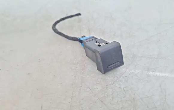 Audi A4 S4 B7 8E 8H Passenger airbag on/off switch 8E1919234A 04337A