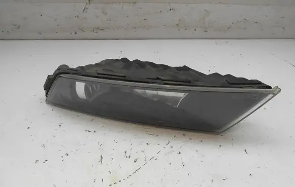 Skoda Superb B8 (3V) Front fog light 3V0941700