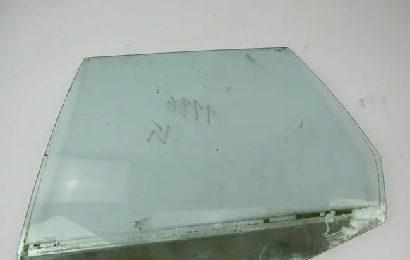 Seat Cordoba (6K) Rear door window glass 