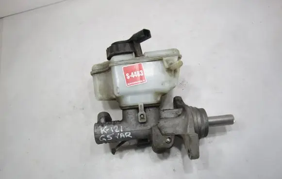 Volkswagen Golf V Master brake cylinder 1K1611301D 03350886321