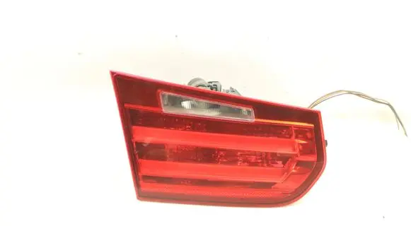 Tailgate rear/tail lights