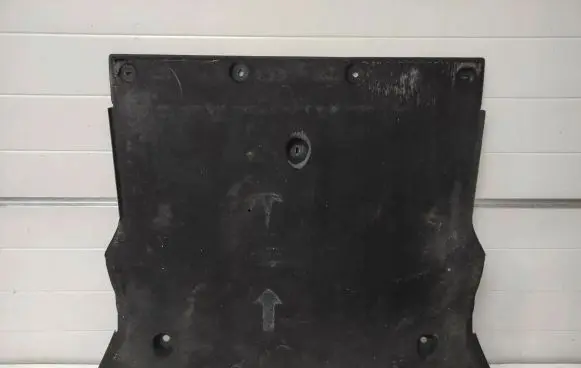 Tesla Model 3 Engine splash shield/under tray 110431200B