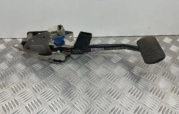 Ford Kuga II Brake pedal AV612467GA