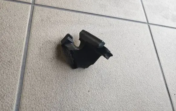 Volvo S60 Heat shield in engine bay AV6Q9U550AC