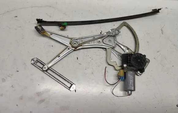 Mercedes-Benz ML W163 Front door window regulator with motor