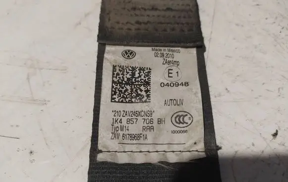 Volkswagen Golf VI Front seatbelt 1K4857706BH 040948 02092010