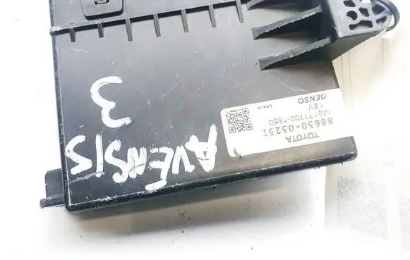 Toyota Avensis T270 Other control units/modules 8865005251