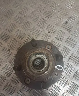 Rear wheel hub
