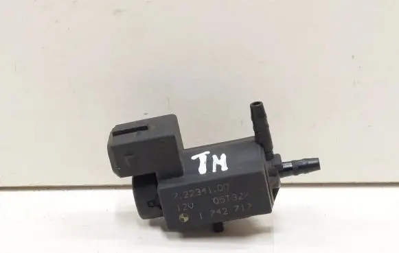 BMW 5 E60 E61 Turbo solenoid valve 72234100 1742712 05T327