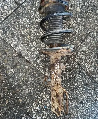 Toyota Corolla Verso AR10 Front shock absorber/damper