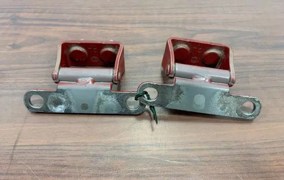 KIA Sportage Tailgate/trunk/boot hinge