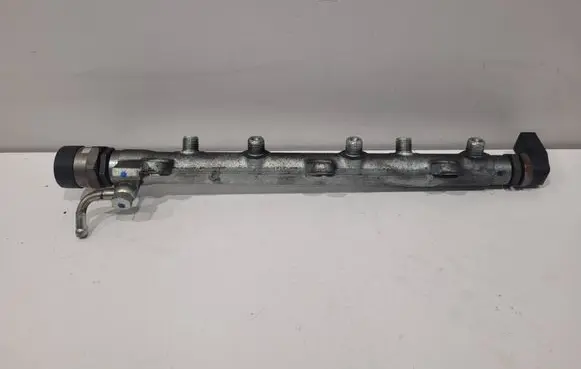 BMW 3 E90 E91 Fuel main line pipe 0445214030