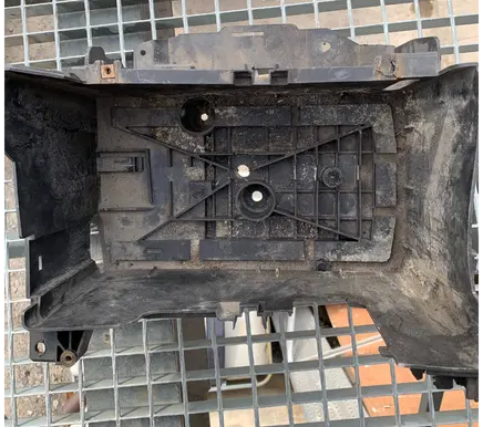 Renault Trafic III (X82) Battery box tray T06009A180
