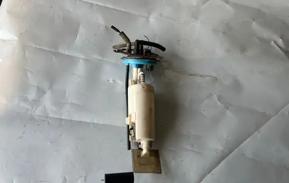 Chrysler Grand Voyager IV Fuel level sensor 