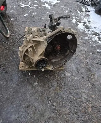 Volkswagen Caddy Manual 5 speed gearbox HFN 27024