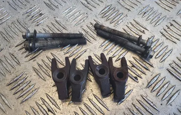 Chrysler Grand Voyager V Fuel Injector clamp holder
