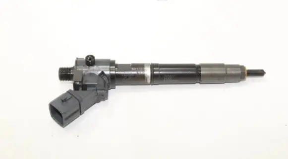 Volvo S60 Fuel injector 31405404
