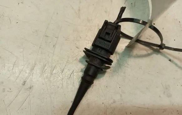 BMW 3 E90 E91 Outside/exterior temperature sensor 136326