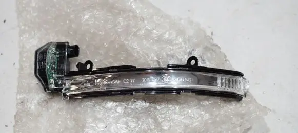 Jaguar XE Mirror indicator light 3040043