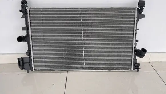 Fiat Croma Coolant radiator 876281ZE 51749911 51825589