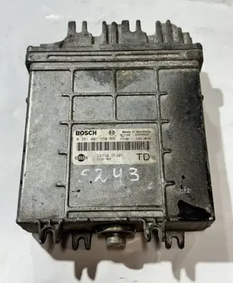 Nissan Terrano Engine control unit/module 237107F405