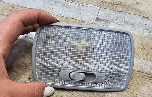 Honda FR-V Rear seat light A49683