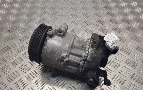 Toyota Avensis T270 Air conditioning (A/C) compressor (pump)