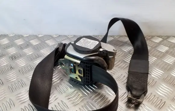 Audi A6 S6 C5 4B Front seatbelt 4B0857705A 560575300A