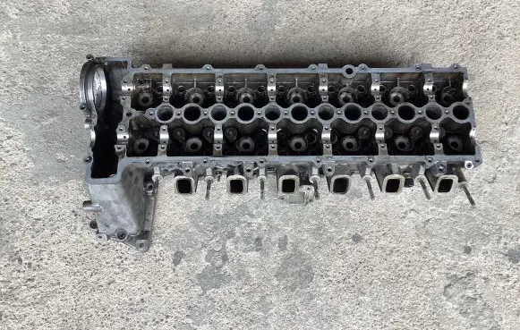 BMW X5 E70 Engine head 7792753