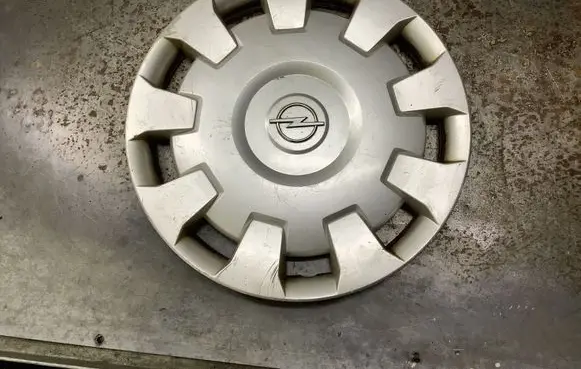 Opel Zafira C R16 wheel hub/cap/trim 24413164 24413166 24413165