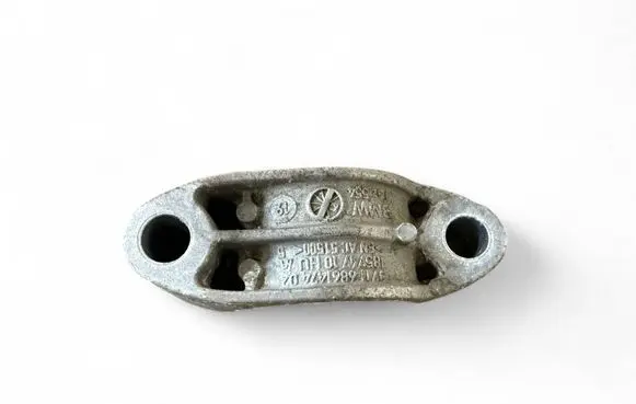 BMW 8 G16 Sway bar bush bracket, front 6861474 18574710