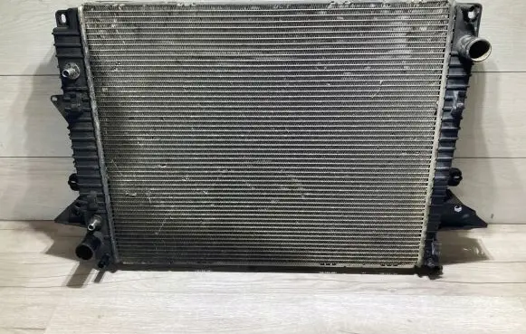 Land Rover Range Rover Sport L320 Coolant radiator PCC500201