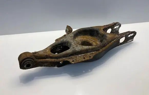 Mercedes-Benz E W211 Rear upper control arm/wishbone A2113501806 2113501806