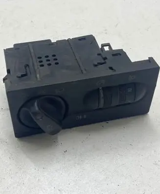 Volkswagen Golf III Headlight level height control switch 1H6941333B 04050701