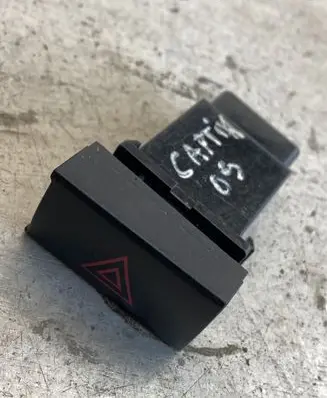 Chevrolet Captiva Hazard light switch