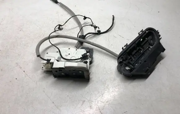 Volkswagen ID.4 Rear door lock 4K0839015AA V038314 40770202B