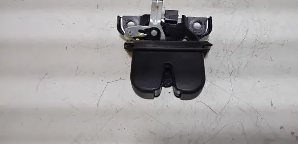 Audi A3 S3 8L Tailgate/trunk/boot lock/catch/latch 8L0827505E