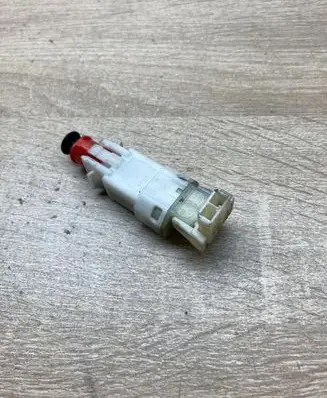 Opel Zafira A Brake pedal sensor switch 90492444