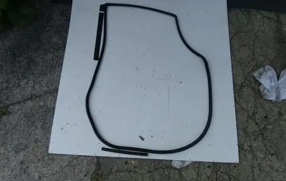 Mazda 3 I Rubber seal rear door 