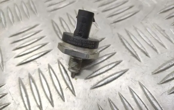Fuel pressure sensor