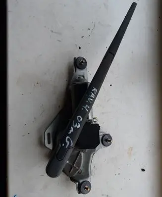 Toyota RAV 4 (XA30) Rear window wiper motor 8513042040 1592004791