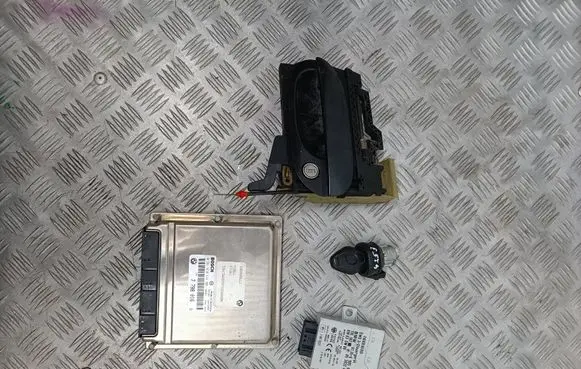 BMW 5 E39 Engine ECU kit and lock set 7788016 28RTE883 0281010314