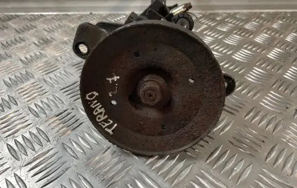 Nissan Terrano Power steering pump 7f700