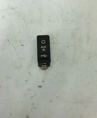 BMW 5 F10 F11 AUX in-socket connector 9129651