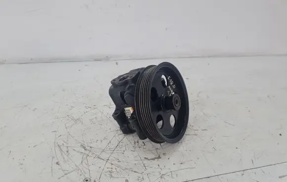 Ford Mondeo Mk III Power steering pump 1S703A733AA