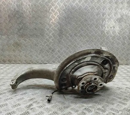 BMW iX Front wheel hub 6890574
