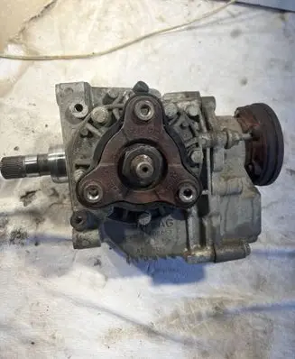 Volkswagen PASSAT B7 Front differential 