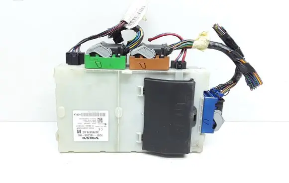 Volvo S80 Fuse module 30765876AC 7G9T14C256HA