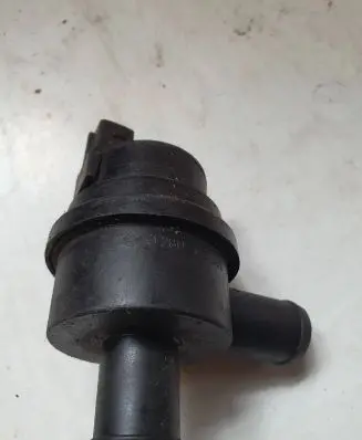 Vacuum valve