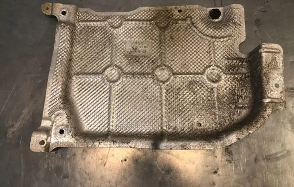 Audi Q3 8U Exhaust heat shield 5N0825701J